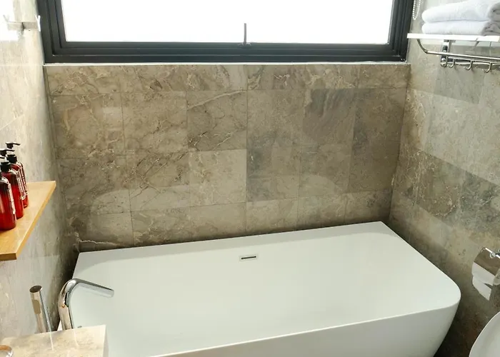 Saka Luxury Вилла *